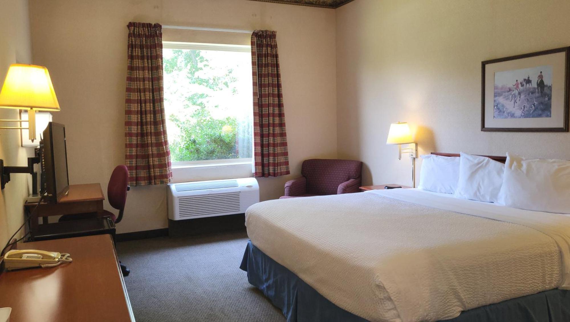 Magnuson Hotel West Liberty Экстерьер фото